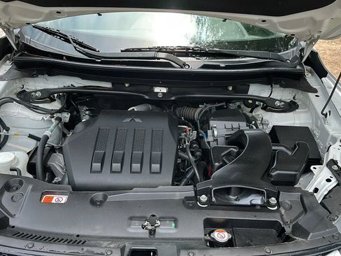 Used 2020 Mitsubishi Eclipse Cross ES FWD image 9