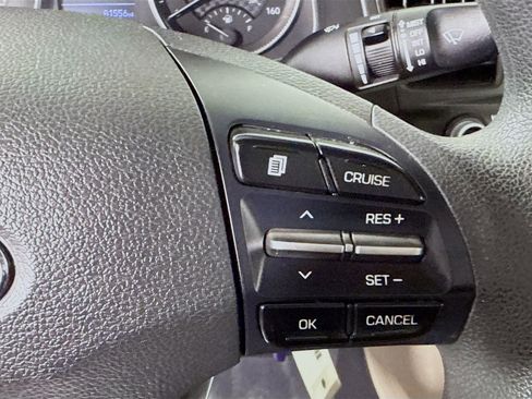 Used 2020 Hyundai Elantra SE image 15