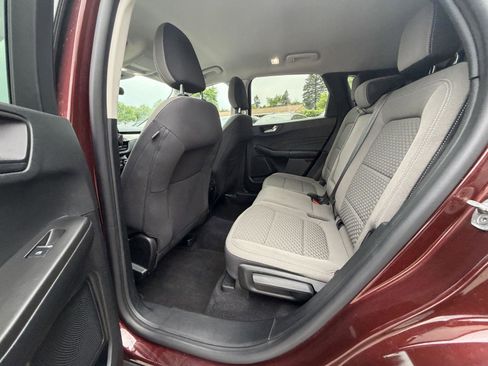 Used 2021 Ford Escape SE w/ SE Sport Appearance Package AWD/4WD image 19