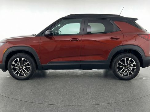 Used 2025 Chevrolet TrailBlazer LT image 5
