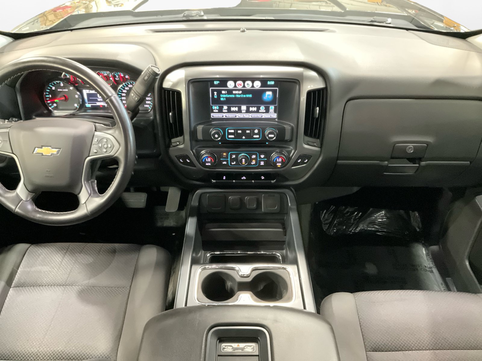 Used 2017 Chevrolet Silverado 1500 LT w/ All Star Edition AWD/4WD image 11