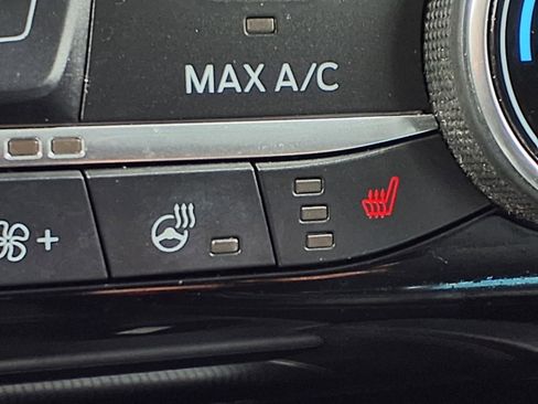 Certified 2022 Ford Escape SEL image 3