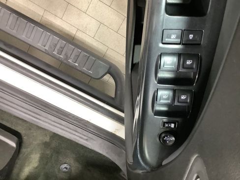 Used 2018 Chevrolet Colorado Z71 image 12