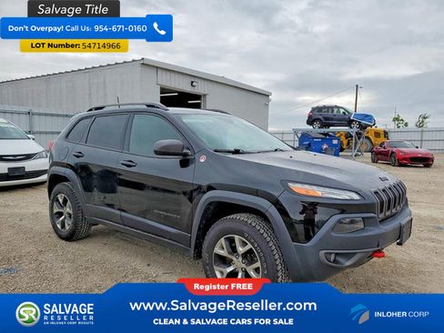 Used 2017 Jeep Cherokee Trailhawk AWD/4WD image 5