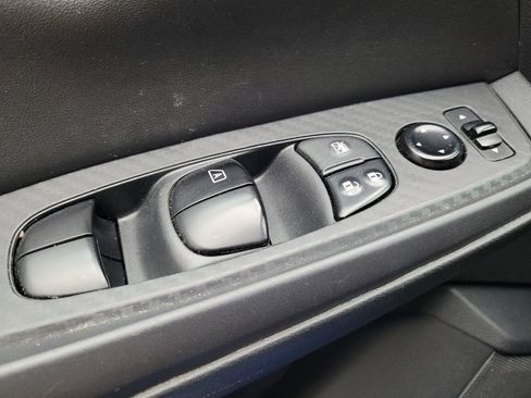 Used 2022 Nissan Sentra SV image 27