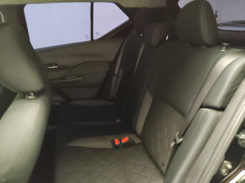Used 2020 Nissan Kicks SV FWD image 18