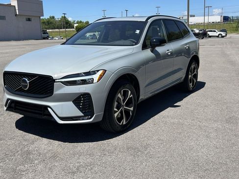 New 2026 Volvo XC60 B5 Core w/ Climate Package AWD/4WD image 7