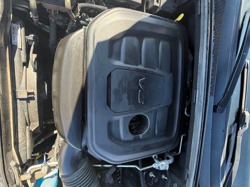 Used 2020 Jeep Grand Cherokee Laredo AWD/4WD image 29