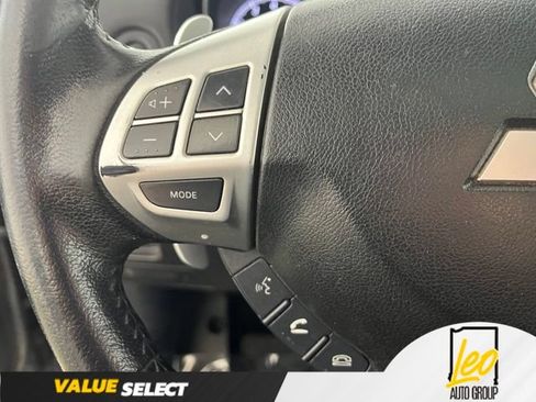 Used 2012 Mitsubishi Outlander SE AWD/4WD image 16