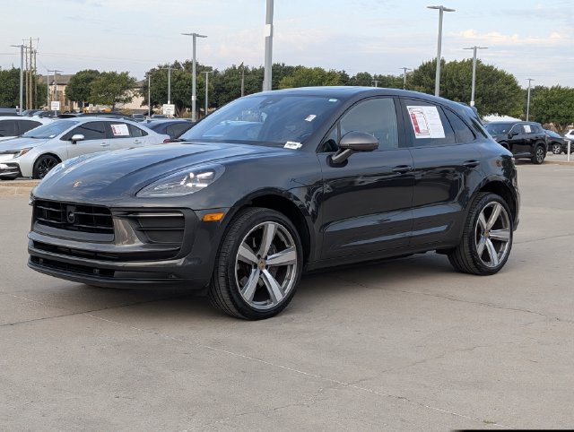 Used 2025 Porsche Macan Turbo AWD/4WD image 11