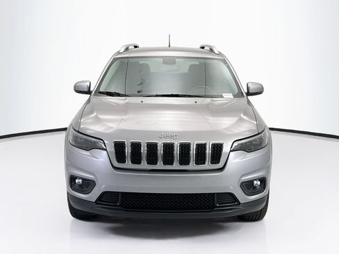 Used 2019 Jeep Cherokee Latitude Plus w/ Comfort/Convenience Group AWD/4WD image 2