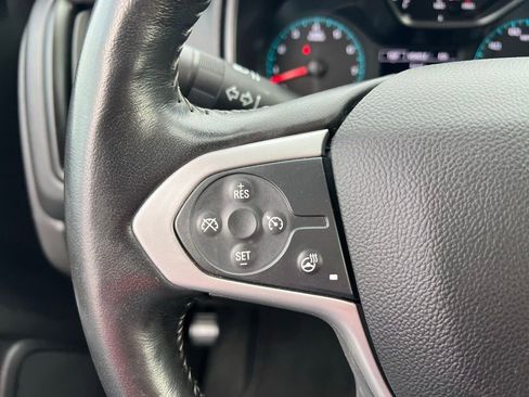 Used 2022 Chevrolet Colorado LT w/ Luxury Package image 38