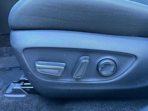 Used 2025 Toyota RAV4 XLE image 23