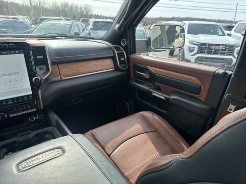 Used 2022 RAM 3500 Limited AWD/4WD image 31