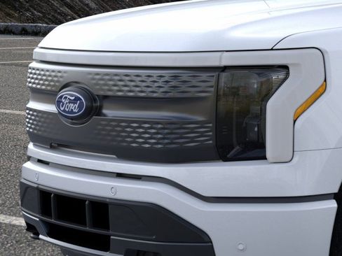 New 2025 Ford F150 Lightning Flash AWD/4WD image 17