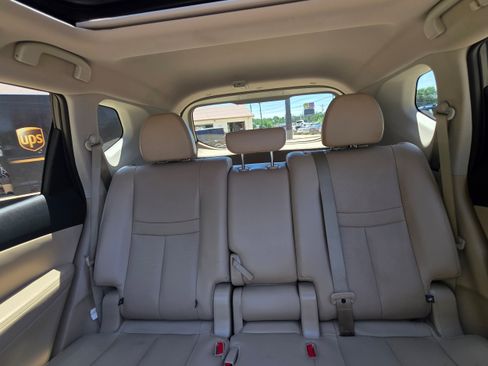Used 2016 Nissan Rogue SL w/ SL Premium Package FWD image 21