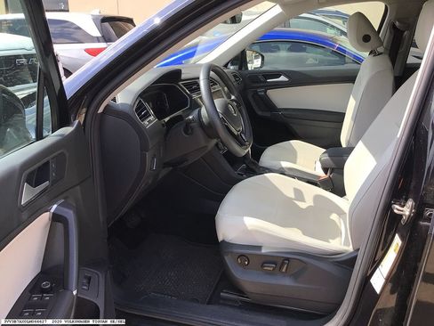 Used 2020 Volkswagen Tiguan SEL FWD image 8