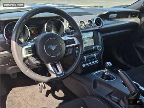 Used 2018 Ford Mustang GT w/ GT Performance Package RWD image 9
