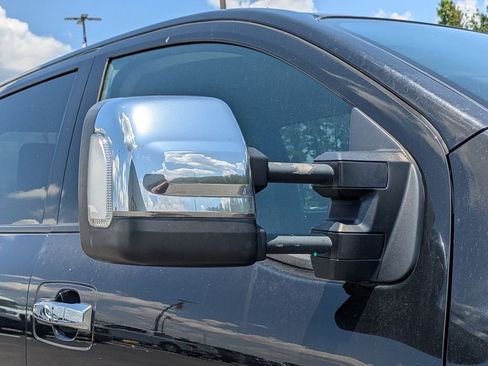 Used 2016 Nissan Titan SV AWD/4WD image 12