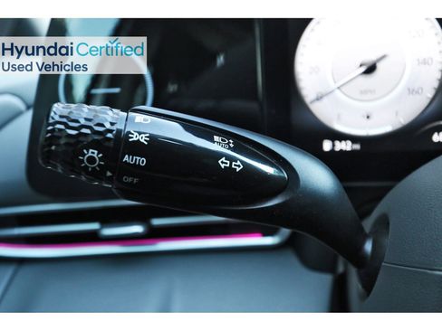 Certified 2025 Hyundai Elantra SEL image 20