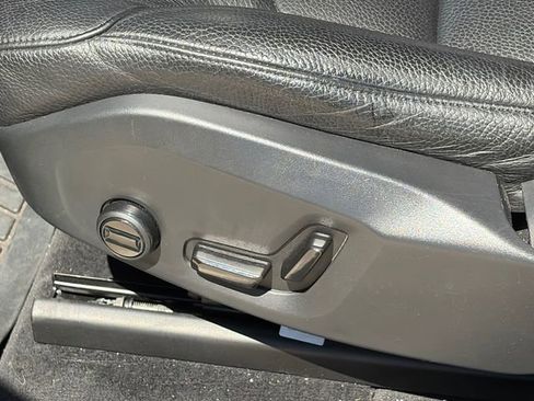 Used 2022 Volvo XC90 T8 Inscription Expression w/ Advanced Package image 17