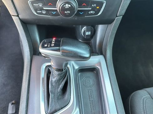 Used 2019 Dodge Charger Scat Pack RWD image 92