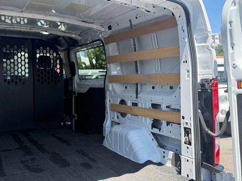 Used 2025 Ford Transit 250 Low Roof w/ Exterior Upgrade Package RWD image 91