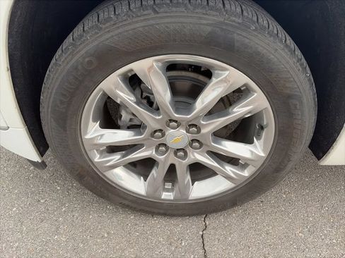 Used 2021 Chevrolet Traverse High Country w/ LPO, Floor Liner Package FWD image 9