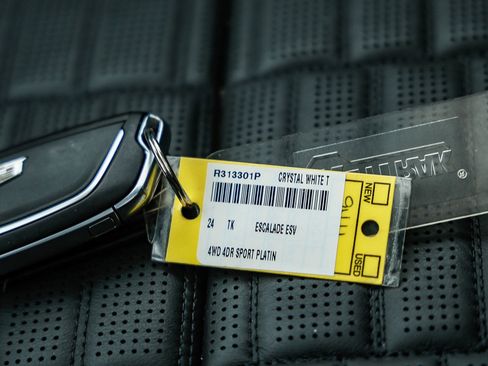 Used 2024 Cadillac Escalade ESV Sport Platinum image 7