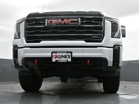 Used 2025 GMC Sierra 3500 AT4 AWD/4WD image 39