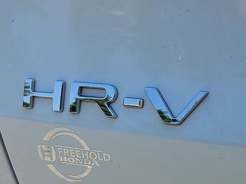 Used 2023 Honda HR-V LX image 31