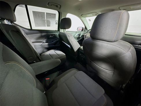 Used 2020 Chevrolet Traverse LT image 26