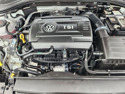 Used 2025 Volkswagen Jetta GLI Autobahn image 32