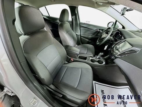 Used 2018 Chevrolet Cruze LT FWD image 24