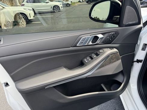 New 2026 BMW X7 xDrive40i w/ Executive Package image 14