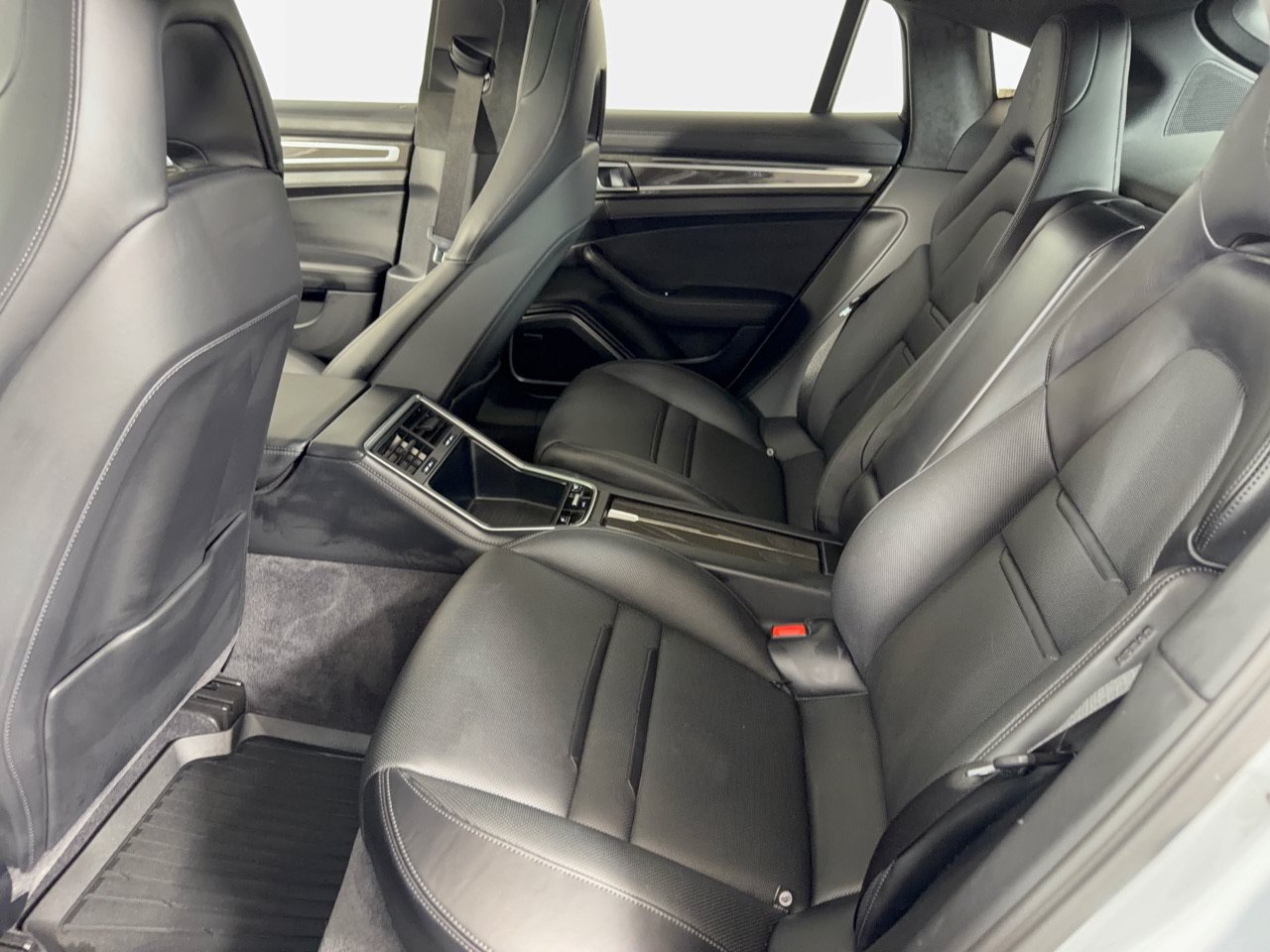 Certified 2023 Porsche Panamera GTS AWD/4WD image 28
