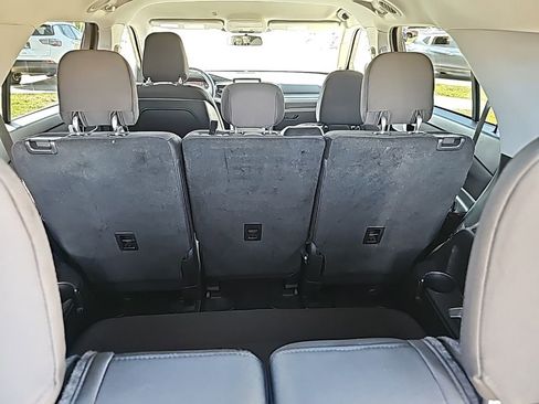 Used 2020 Ford Explorer XLT w/ Comfort Package image 21