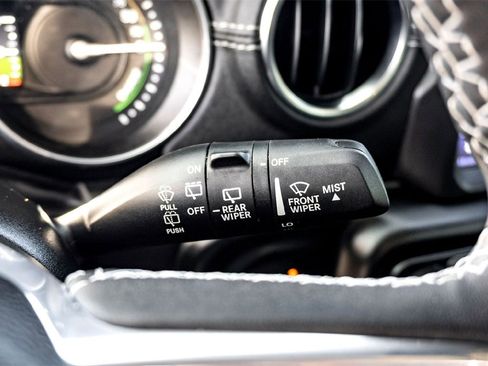 Used 2023 Jeep Wrangler Unlimited Sahara image 21