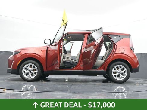 Used 2025 Kia Soul LX w/ LX Technology Package FWD image 75