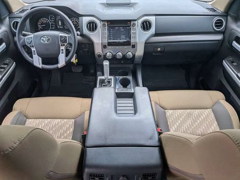 Used 2018 Toyota Tundra SR5 w/ SR5 Upgrade Package AWD/4WD image 18