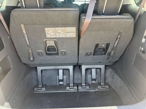 Used 2026 Kia Carnival FWD image 32