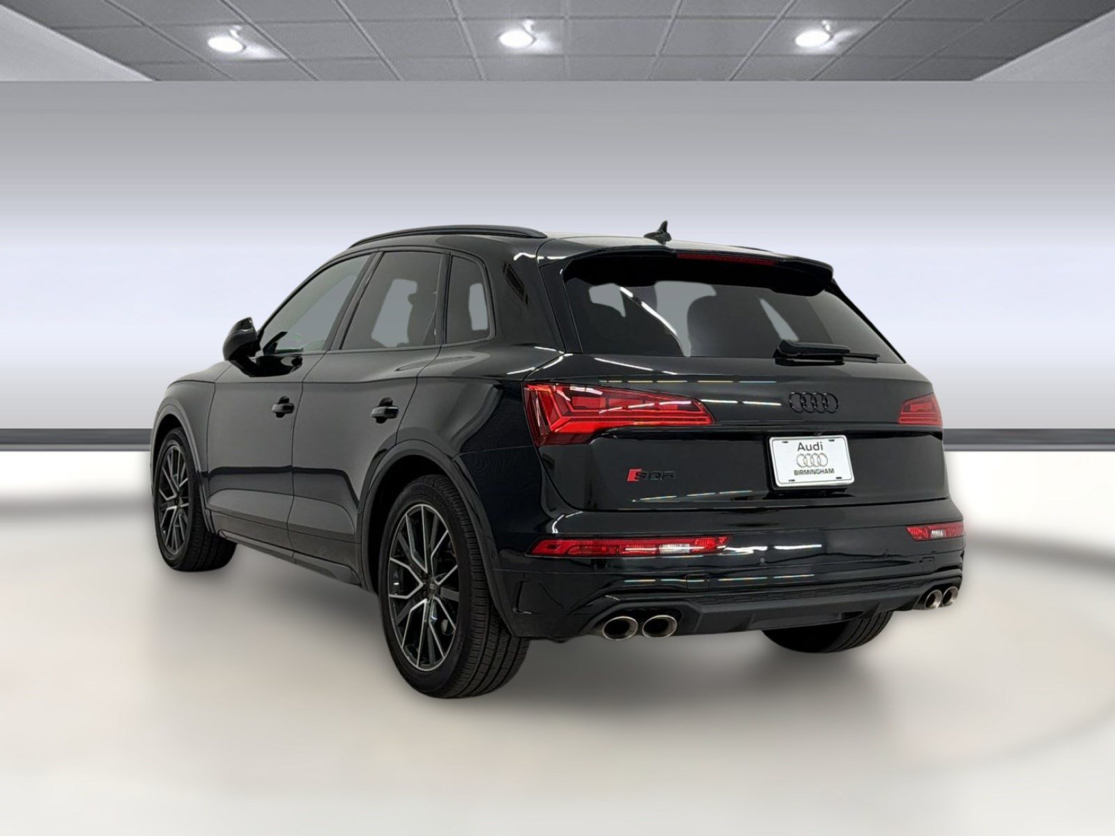 Certified 2024 Audi SQ5 Prestige AWD/4WD image 3