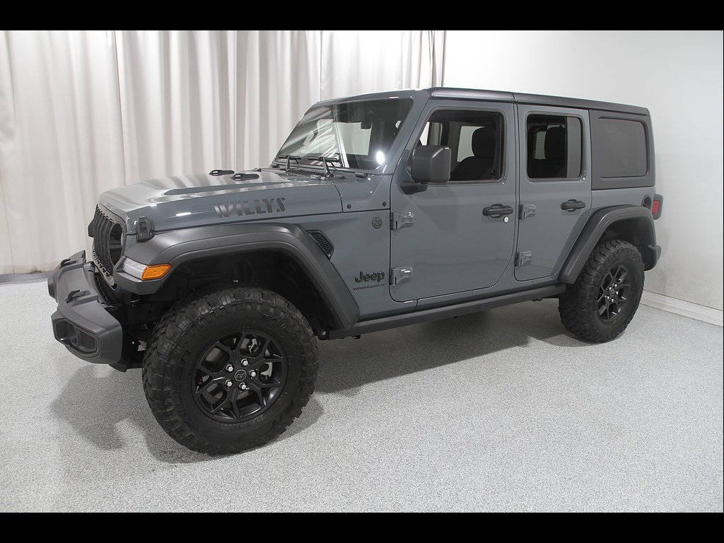 Used 2025 Jeep Wrangler Unlimited Sport AWD/4WD image 3