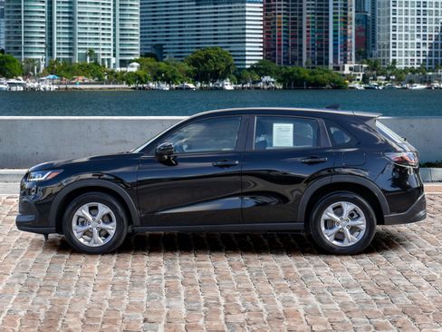 Certified 2024 Honda HR-V LX image 8