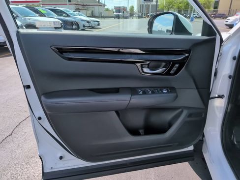 Used 2024 Honda CR-V EX-L image 17