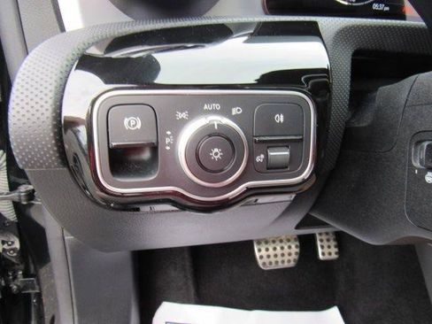 Used 2024 Mercedes-Benz CLA 250 4MATIC image 36