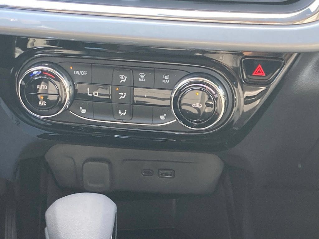 New 2026 Chevrolet Trax LT w/ LT Convenience Package FWD image 14