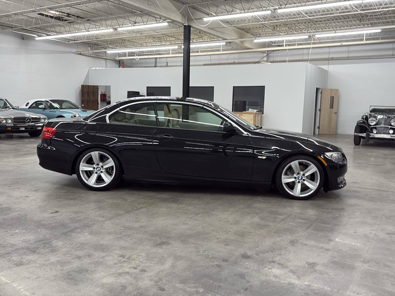 Used 2011 BMW 328i Convertible w/ Premium Pkg RWD image 6
