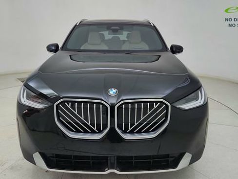 Used 2025 BMW X3 xDrive30i w/ Premium Package AWD/4WD image 2