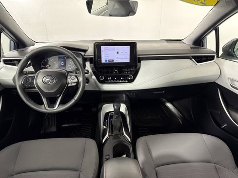 Used 2024 Toyota Corolla SE w/ SE Convenience Package FWD image 23